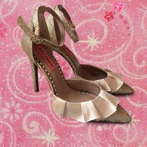 Betsey Johnson Champagne Gold Glitter Ruffle Pointed Heels